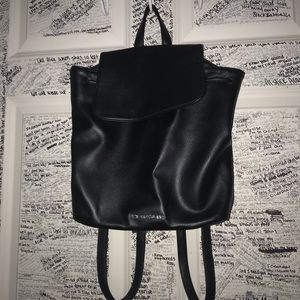 Leather-type Victoria’s Secret bag black